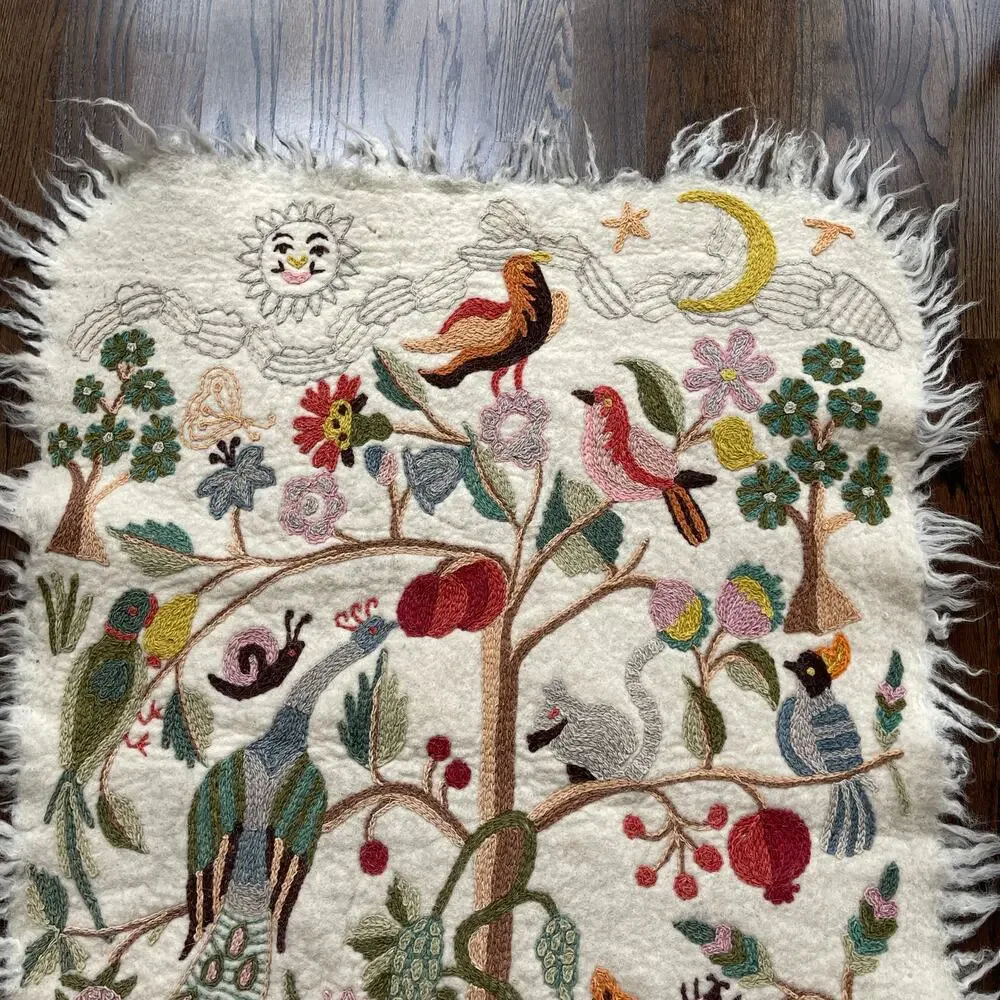 Vibrant Animal Embroidered Wool Wall Tapestry Smal Carpet Floor Fringe Edge RARE